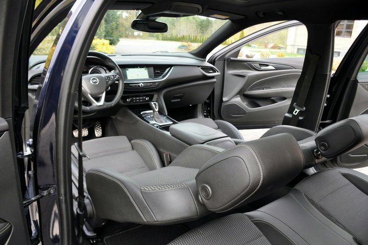 Opel Insignia 2.0CDTI(170KM) Full Led Navi Kamera Panorama Skóry Keyles Go Alu17"ASO zdjęcie 27