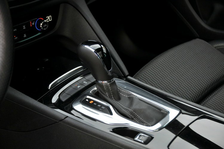 Opel Insignia 2.0CDTI(170KM) Full Led Navi Kamera Panorama Skóry Keyles Go Alu17"ASO zdjęcie 34