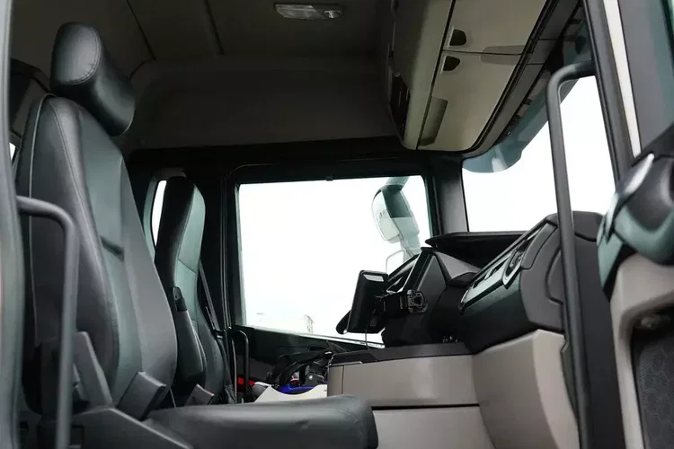 Scania G 410 / E 6 / 8 X 4 / HDS + HAKOWIEC / TRIDEM / CNG / RETARDER / FASSI F 215 zdjęcie 10
