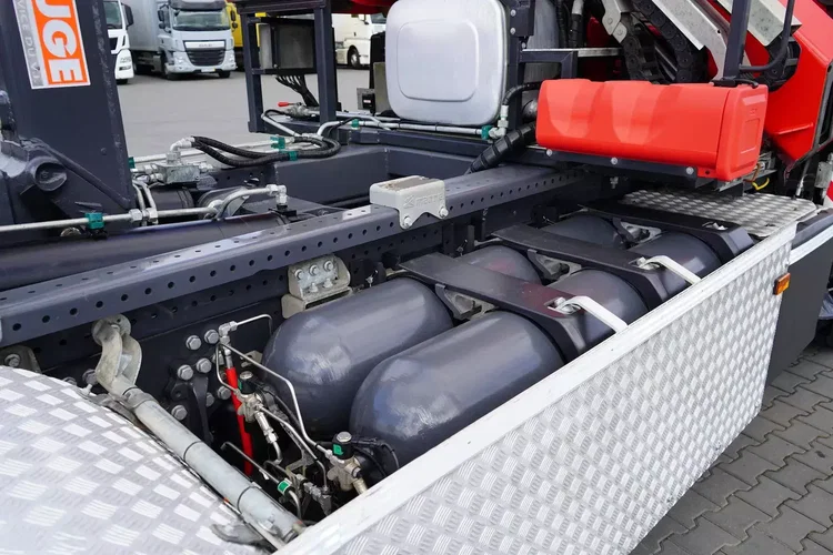 Scania G 410 / E 6 / 8 X 4 / HDS + HAKOWIEC / TRIDEM / CNG / RETARDER / FASSI F 215 zdjęcie 15