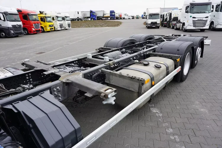 Mercedes ACTROS / 2546 / ACC / E 6 / MP 5 / MEGA / BDF / 7.82 M / RETARDER / OŚ SKRĘTNA zdjęcie 24