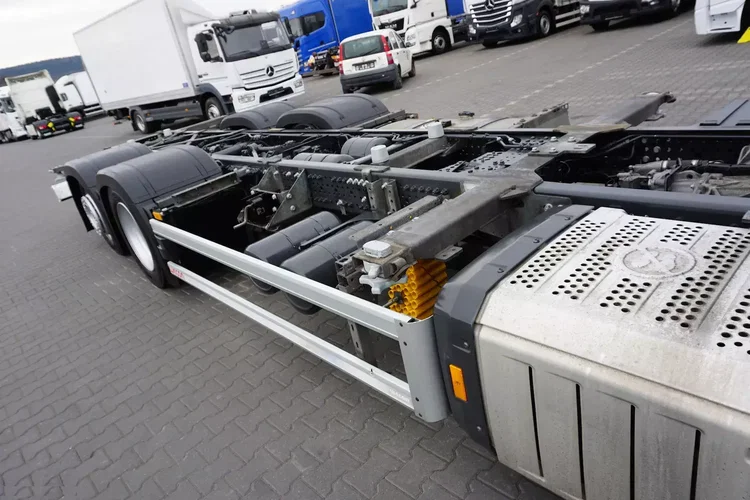 Mercedes ACTROS / 2546 / ACC / E 6 / MP 5 / MEGA / BDF / 7.82 M / RETARDER / OŚ SKRĘTNA zdjęcie 38