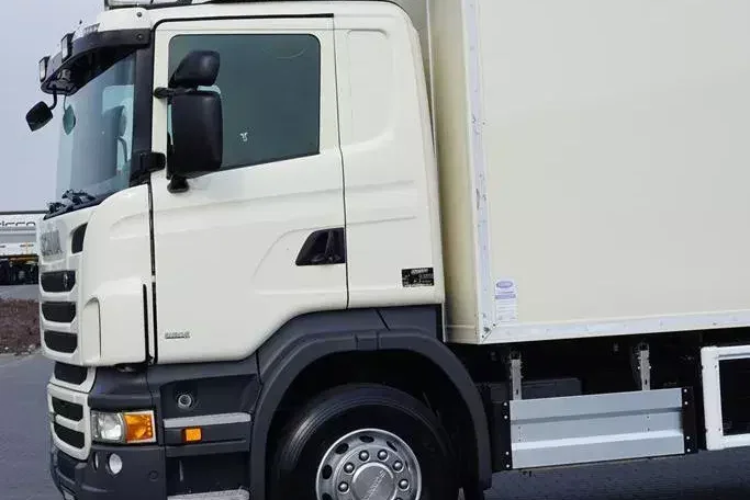 Scania R 480 / E 6 / CHŁODNIA + WINDA / 19 PALET / RETARDER / OŚ SKRĘTNA zdjęcie 24