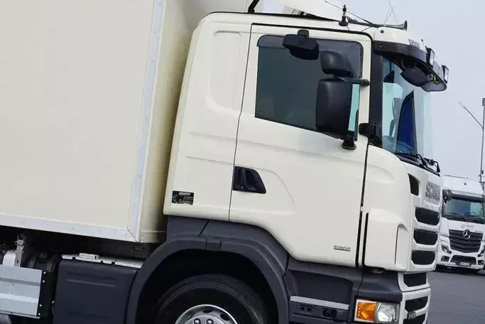 Scania R 480 / E 6 / CHŁODNIA + WINDA / 19 PALET / RETARDER / OŚ SKRĘTNA zdjęcie 29