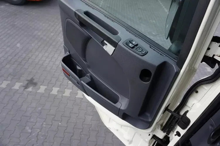 Scania R 480 / E 6 / CHŁODNIA + WINDA / 19 PALET / RETARDER / OŚ SKRĘTNA zdjęcie 40