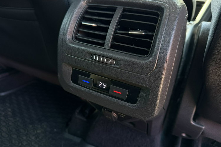 Volkswagen Touran Klimatronic 3-stref, Nawigacja, Tempomat ACC, Podgrz, fotele, DSG zdjęcie 27