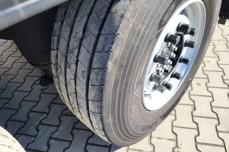 Schmitz Doppelstock; ThermoKing SLXi300; uchwyty promowe; paleciara zdjęcie 6