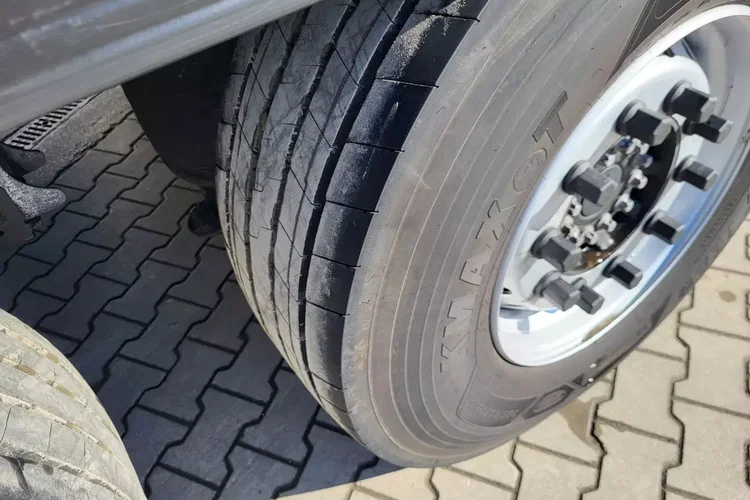 Schmitz Doppelstock; ThermoKing SLXi300; uchwyty promowe; paleciara zdjęcie 7