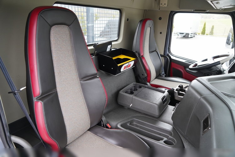 Volvo FHX 430 / SKRZYNIOWY- 7.15 M / HDS HYVA HC-183 / ROTATOR / WIDŁY DO PALET / PILOT zdjęcie 55