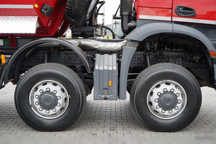Mercedes -BENZ AROCS 4145 / 8x8 / WYWROTKA TYLNOZSYPOWA / KH KIPPER / MANUAL / OPONY 100% / EURO 6 zdjęcie 24