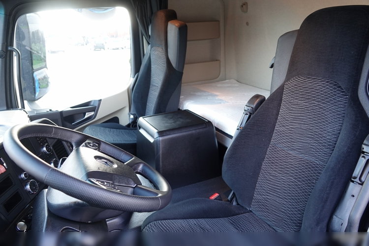 Mercedes ACTROS 1843 / PEŁNY ADR / ALUFELGI / EURO 6 /  zdjęcie 24