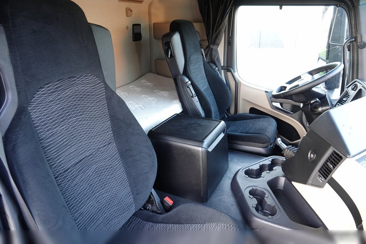 Mercedes ACTROS 1843 / PEŁNY ADR / ALUFELGI / EURO 6 /  zdjęcie 33