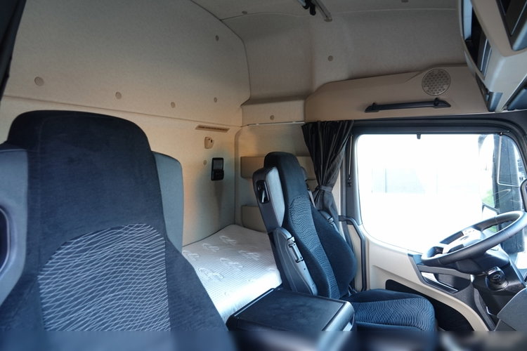 Mercedes ACTROS 1843 / PEŁNY ADR / ALUFELGI / EURO 6 /  zdjęcie 34