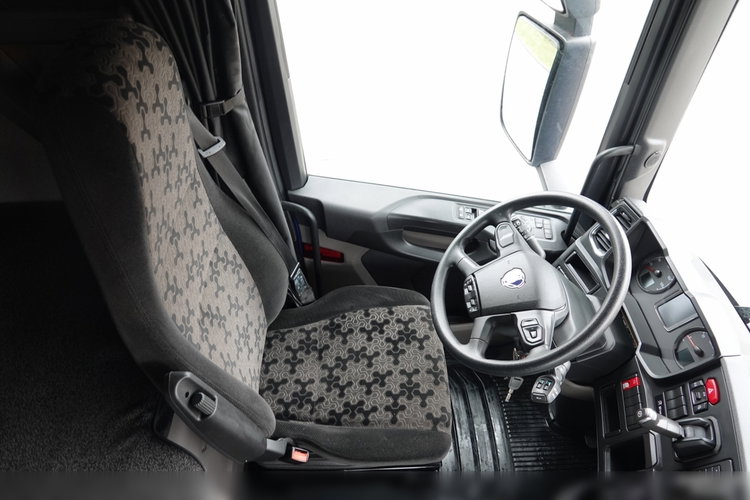 Scania R 450 /  RETARDER / PEŁNY ADR /  KLIMA POSTOJOWA / ALUFELGI /  zdjęcie 26