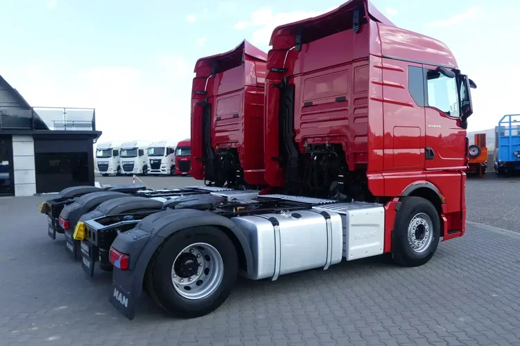 TGX 18.510 / AUTOMAT / EURO 6 / STANDARD / PEŁEN SERWIS W ASO MAN / zdjęcie 9