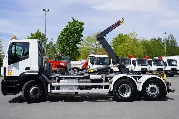 Iveco Stralis 360 6x2 / 50 tys. km / Hakowiec Marell AL20 S55 / oś skrętna zdjęcie 15