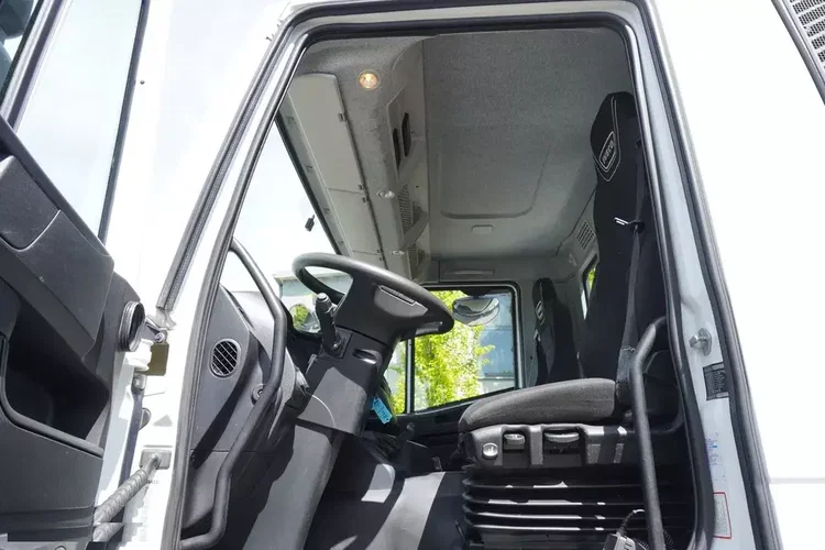 Iveco Stralis 360 6x2 / 50 tys. km / Hakowiec Marell AL20 S55 / oś skrętna zdjęcie 23