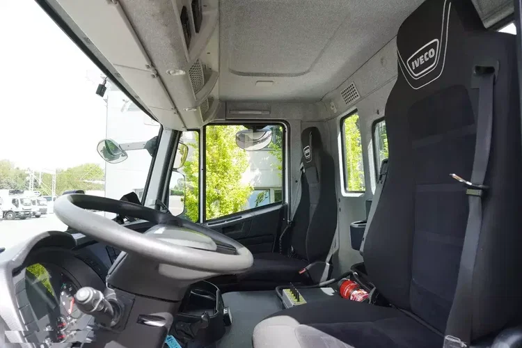 Iveco Stralis 360 6x2 / 50 tys. km / Hakowiec Marell AL20 S55 / oś skrętna zdjęcie 24
