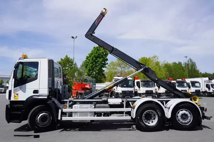 Iveco Stralis 360 6x2 / 50 tys. km / Hakowiec Marell AL20 S55 / oś skrętna zdjęcie 4