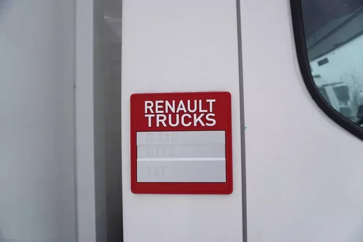 Renault D210 12T / Chłodnia Bitemperatura / zdjęcie 28