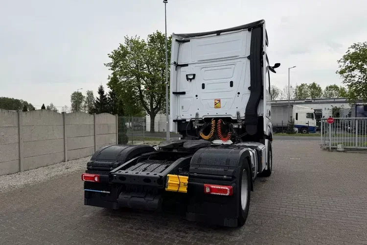 Mercedes ACTROS 1845/GIGASPACE/ SALONKA zdjęcie 6