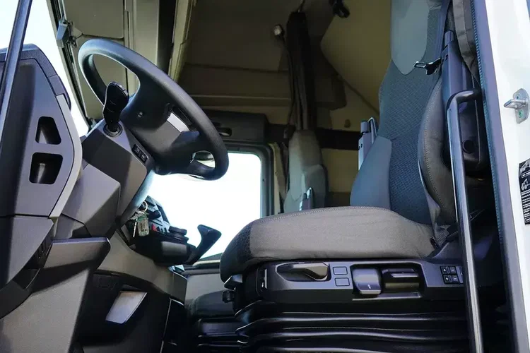 MAN / TGX / 18.470 / EURO 6 / GX / ACC / RETARDER zdjęcie 7