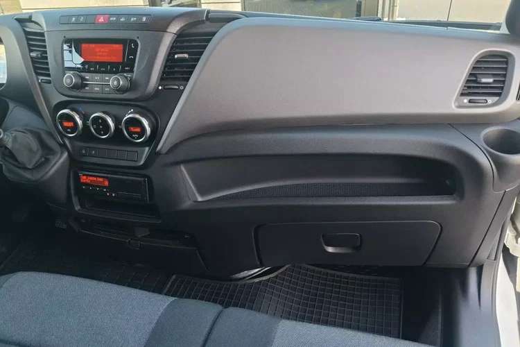 Iveco DAILY 70C18 / SKRZYNIA / FABRYCZNIE NOWE / NA PODUSZKACH / zdjęcie 29