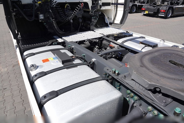 Scania R 450 / RETARDER / ZBIORNIKI 1400 L / OPONY 100 % / zdjęcie 13