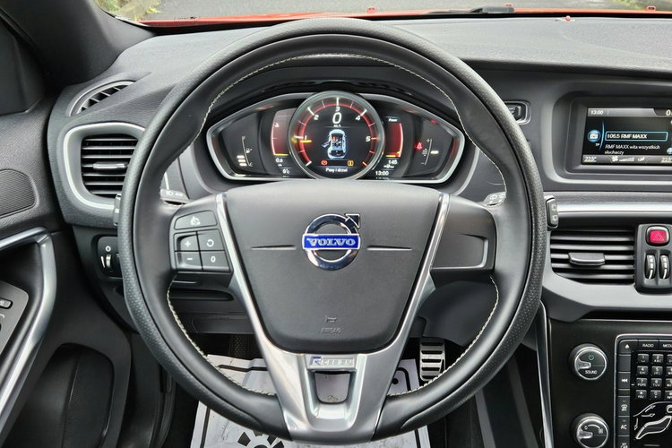 Volvo V40 R-Design Bardzo Ładne i Zadbane Rok GWARANCJI zdjęcie 15