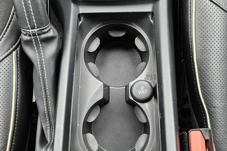Volvo V40 R-Design Bardzo Ładne i Zadbane Rok GWARANCJI zdjęcie 16