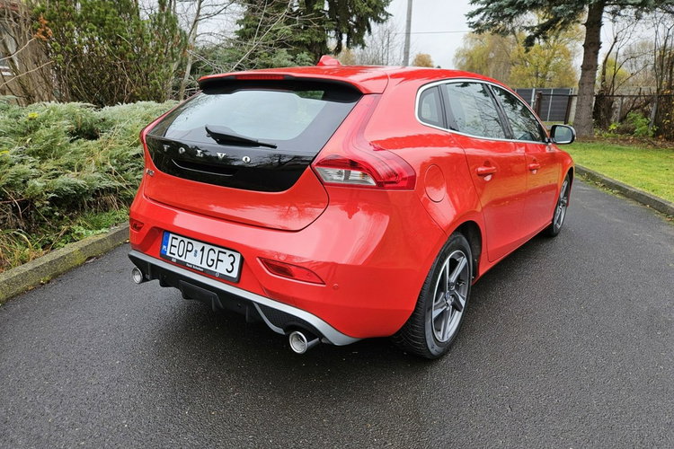 Volvo V40 R-Design Bardzo Ładne i Zadbane Rok GWARANCJI zdjęcie 3