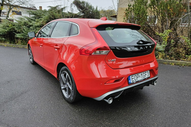 Volvo V40 R-Design Bardzo Ładne i Zadbane Rok GWARANCJI zdjęcie 4