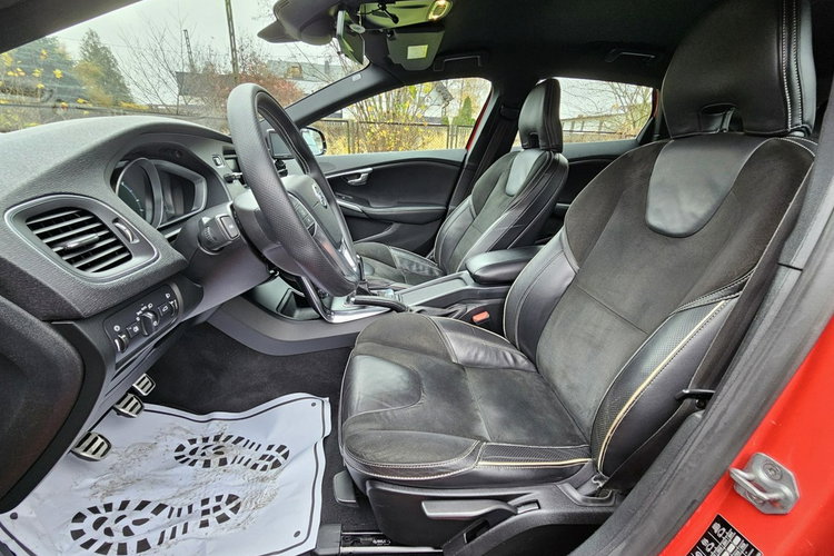Volvo V40 R-Design Bardzo Ładne i Zadbane Rok GWARANCJI zdjęcie 9