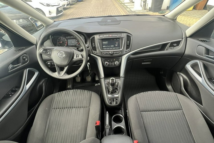 Opel Zafira 7 osobowe, zdjęcie 9
