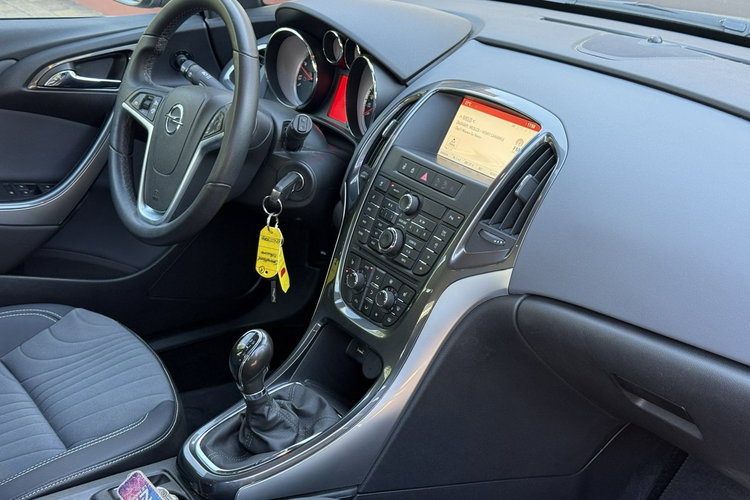 Opel Astra 1.6 Turbo 170 KM Xenon zdjęcie 20