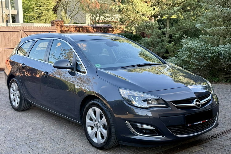 Opel Astra 1.6 Turbo 170 KM Xenon zdjęcie 4