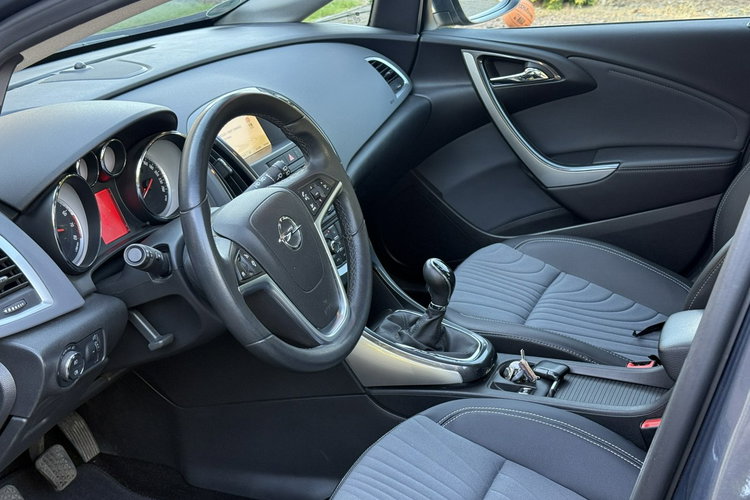 Opel Astra 1.6 Turbo 170 KM Xenon zdjęcie 5