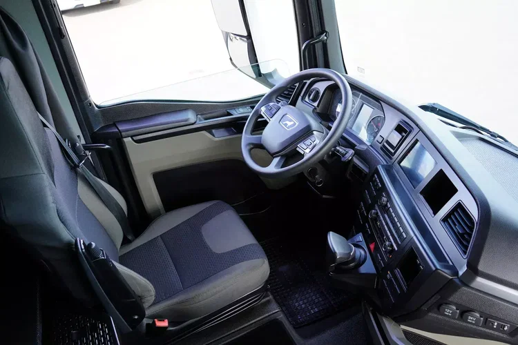 MAN TGX / 18.470 / EURO 6 / GX / ACC / MAŁY PRZEBIEG zdjęcie 13