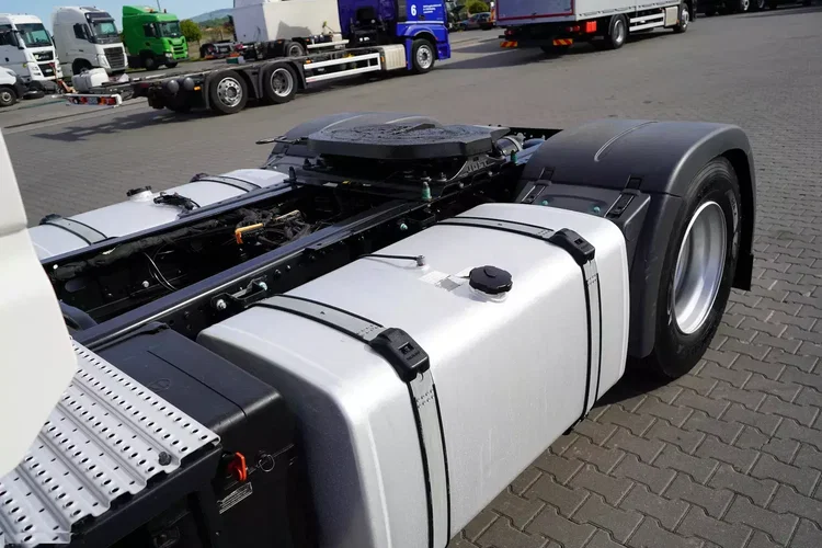 MAN TGX / 18.470 / EURO 6 / GX / ACC / MAŁY PRZEBIEG zdjęcie 36
