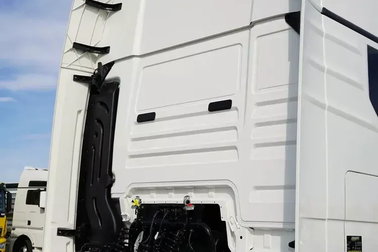 MAN TGX / 18.470 / EURO 6 / GX / ACC / MAŁY PRZEBIEG zdjęcie 38