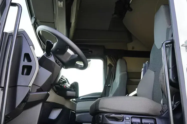 MAN TGX / 18.470 / EURO 6 / GX / ACC / MAŁY PRZEBIEG zdjęcie 7