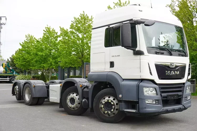 MAN TGS 35.420 8×2 / Rama 6.4 m / 3 osie skrętne / ADR AT / 3 szt. zdjęcie 10