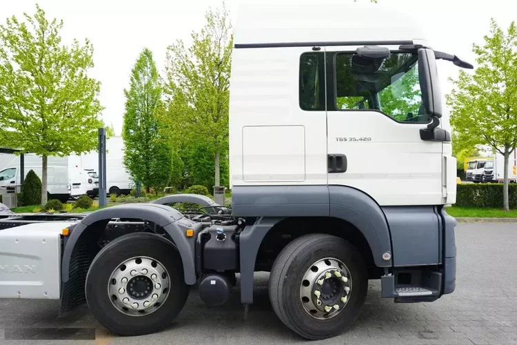 MAN TGS 35.420 8×2 / Rama 6.4 m / 3 osie skrętne / ADR AT / 3 szt. zdjęcie 12