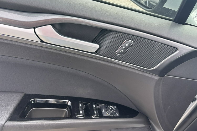 Ford Mondeo 2.0 EcoBlue Trend 150KM, I właściciel, salon Polska, gwarancja 12 m-cy zdjęcie 17