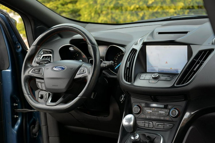 Ford Kuga ST-Line Skóry 4X4 Radar Xenon Ledy Kamera ParkAssist Keyless Alu18 ASO zdjęcie 23
