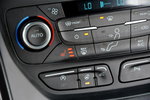 Ford Kuga ST-Line Skóry 4X4 Radar Xenon Ledy Kamera ParkAssist Keyless Alu18 zdjęcie 32