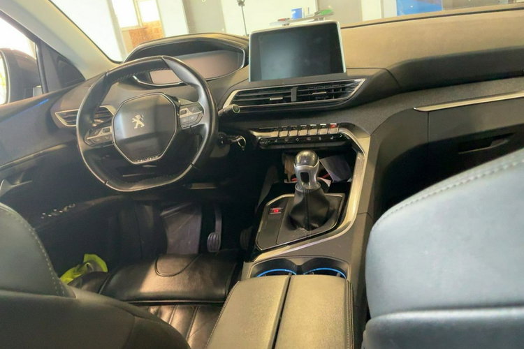 Peugeot 5008 LED, Klimatronic 2-stref, 7-osobowy, Skóra, Virtual cockpit, Masaże zdjęcie 3