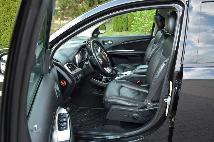 Fiat Freemont 2.0d(170KM) Alpine AWD 7-Foteli Navi Kamera Keyless Go Skóry Alu19" zdjęcie 16