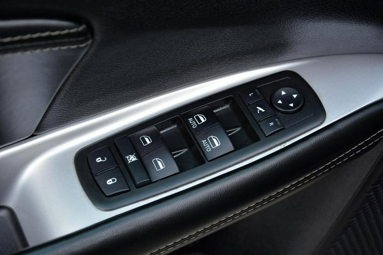 Fiat Freemont 2.0d(170KM) Alpine AWD 7-Foteli Navi Kamera Keyless Go Skóry Alu19" zdjęcie 34