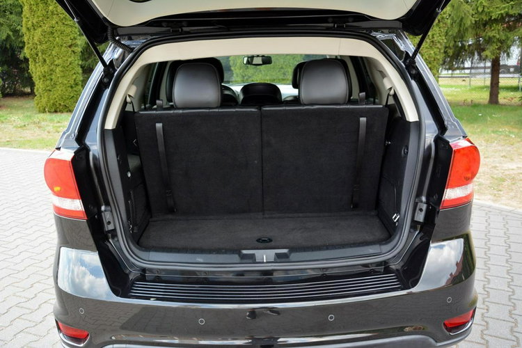 Fiat Freemont 2.0d(170KM) Alpine AWD 7-Foteli Navi Kamera Keyless Go Skóry Alu19" zdjęcie 38